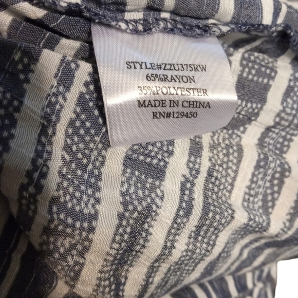 Fred David Semi Sheer Blue/White Leaf Design Open Sleeve Lightweight Top Plus 1X - Picture 8 of 8